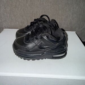 Nike Air Max Sneakers (Triple Black)
